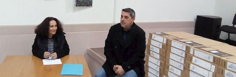 Grad maturantima podijelio sto prijenosnih računala