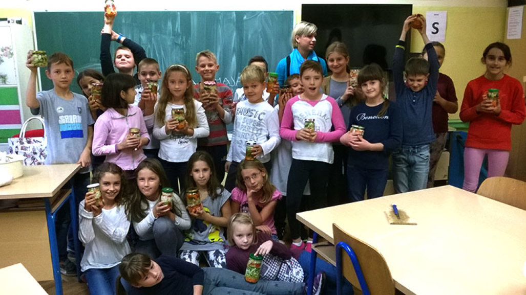 Rasprostrli su povrće po stolu te ponovili sve što znaju o plodovima jeseni, te o zdravoj hrani.