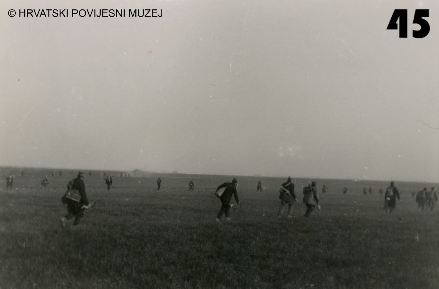 U blizini Vinkovaca, 13. 4. 1945. – partizanske jedinice napreduju prema gradu