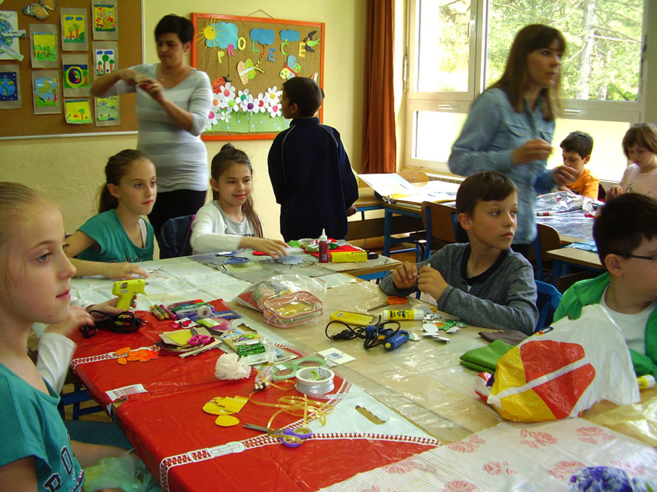 Naša škola već četiri godine s pravom nosi naziv Poduzetna škola. A tim se imenom ponosimo otkad su naši učenici viših razreda sudjelovali u pilot-projektu SEECEL-a...