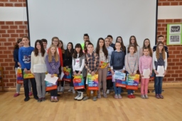 U đurđevačkoj Osnovnoj školi Grgura Karlovčana svečanim programom obilježili su 103. obljetnicu rođenja Grgura Karlovčana.