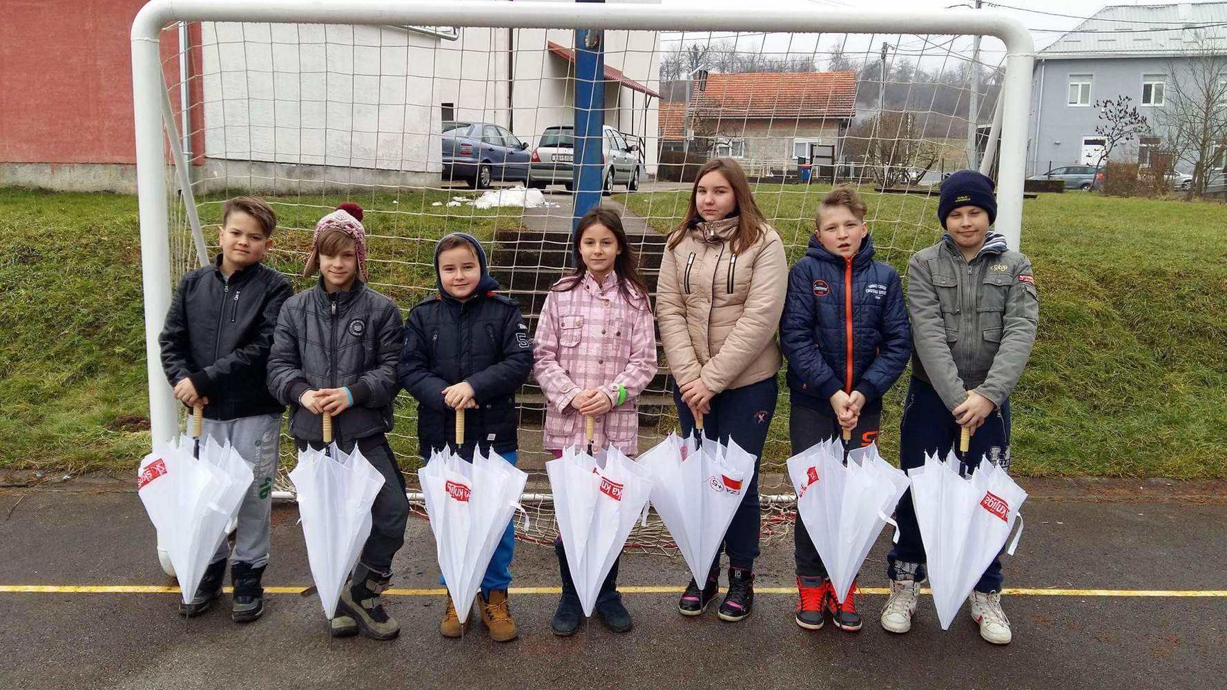 OŠ Slava Raškaj Ozalj, PŠ Mali Erjavec, 4. razred, učiteljica Jasmina Rendulić