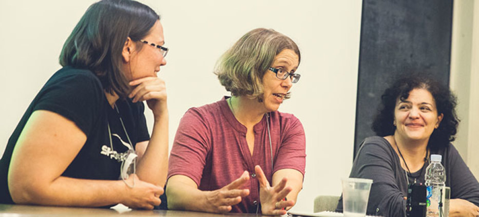 Kate Elliott govorila je o specifičnostima života na Havajima i vrhuncima svoje spisateljske karijere, među koje spada i knjiga Hladna magija koju je ovih dana objavilo Lumen izdavaštvo. 