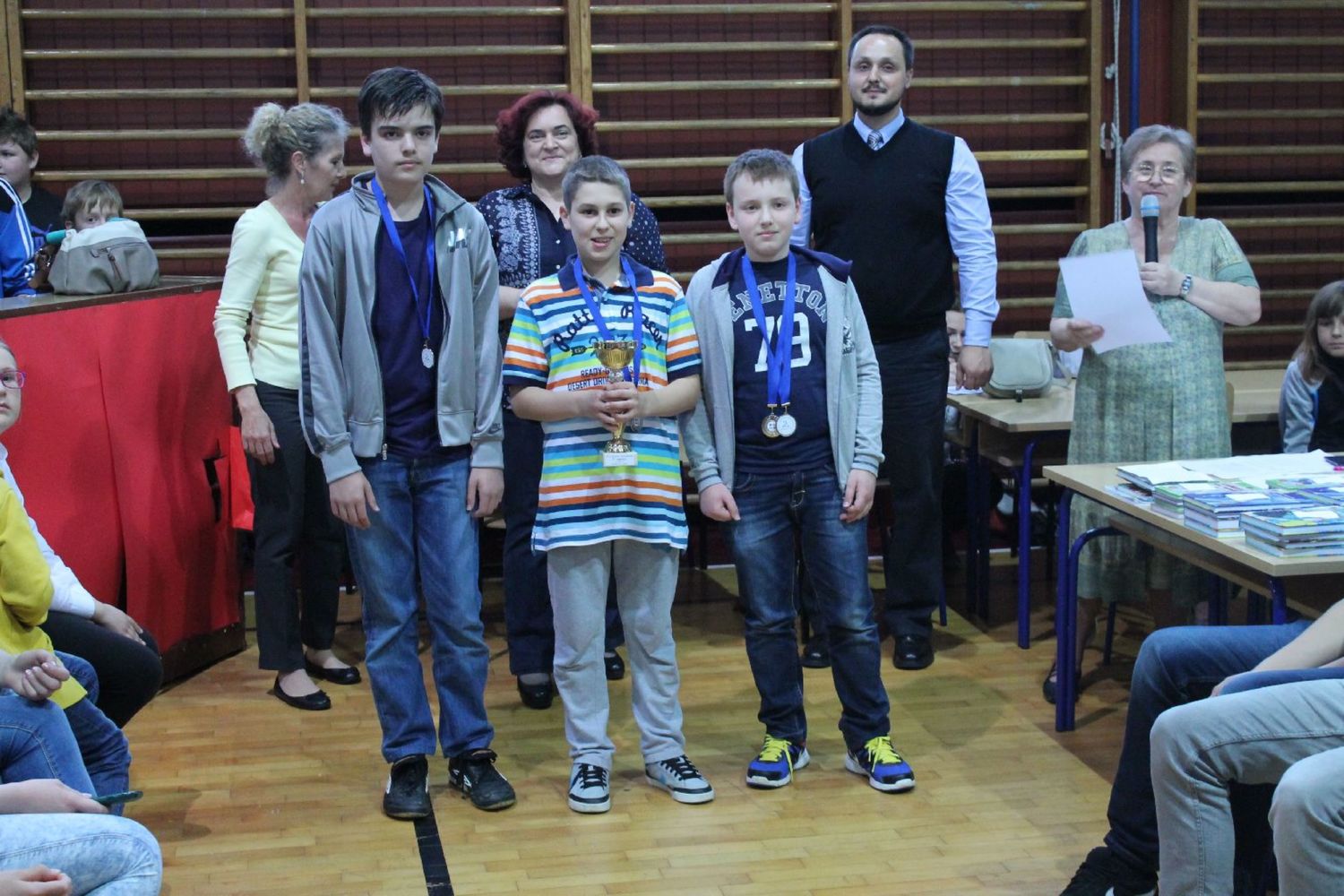 Velika smotra matematičkog znanja održana je u VI. osnovnoj školi u Varaždinu koja je bila suorganizator ovog matematičkog natjecanja. Na festivalu su se natjecali učenici iz 28 škola Varaždinske županije. 
