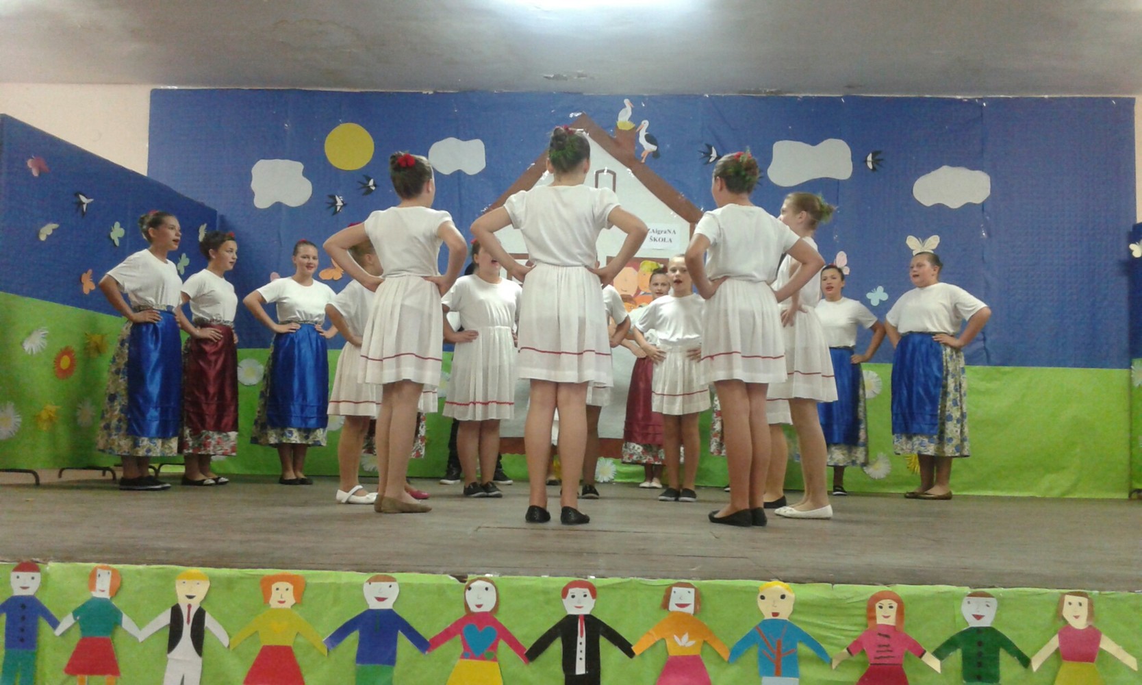 OŠ Vladimira Nazora Nova Bukovica i ove  godine bila domaćin pjesničke večeri „Dan Pjesnika“ koja je završetak literarnog natječaja za učenike osnovnih škola Virovitičko-podravske županije