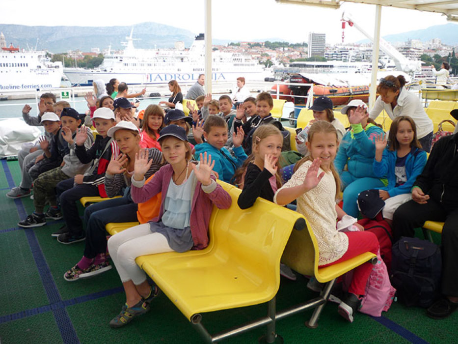 Učenici 4.a i 4.b razreda suhopoljske osnovne škole u sklopu „Škole u prirodi“ prvi tjedan nastave odradili su u Splitu. 
