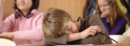 Školski portal: Djeca koja ne idu spavati na vrijeme imaju problema u školi 