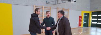 Školski portal: Grad nabavio dodatnu opremu za školsku sportsku dvoranu 