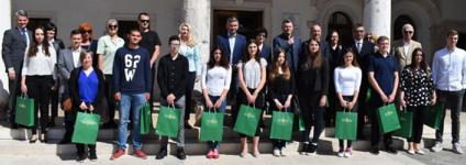 Školski portal: Gradonačelnik primio najuspješnije maturante