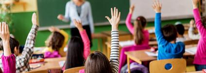 Školski portal: Spriječite učenike da govore bez prethodnog podizanja ruke