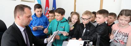 Školski portal: Osnovci iz Slatine kod župana