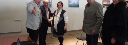 Školski portal: Dogradonačelnik M. Furdek odrekao se plaće i učenicima kupio računala, projektore…